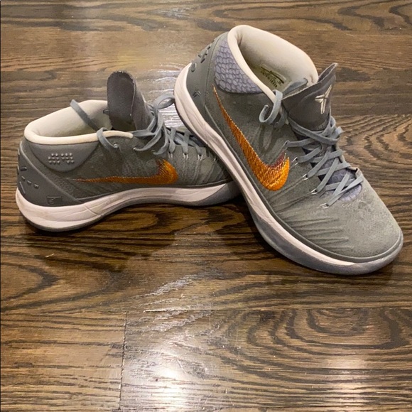 Kobe Bryant basketball sneakers🏀